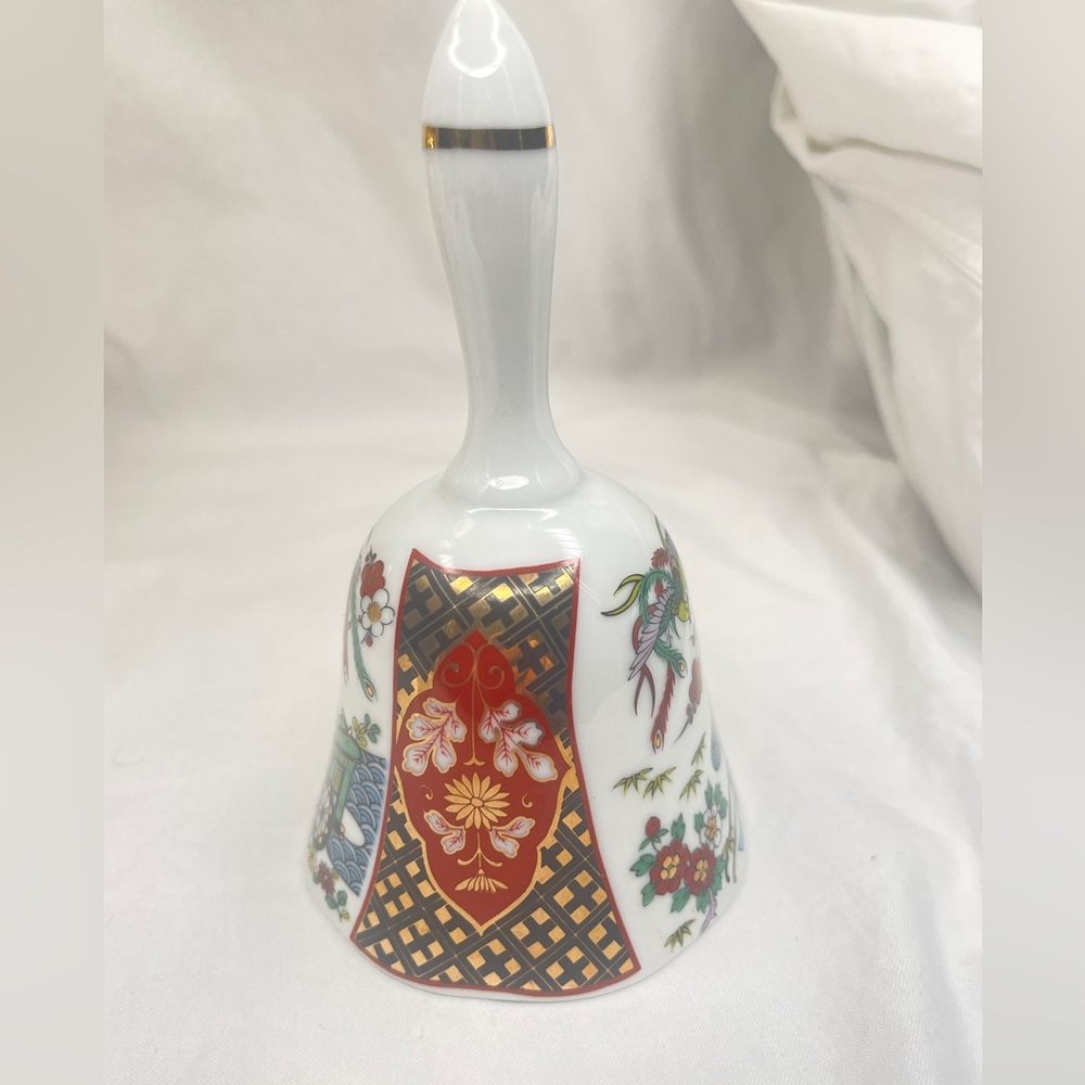Vintage Imari Porcelain Bell made in Japan in very good condition